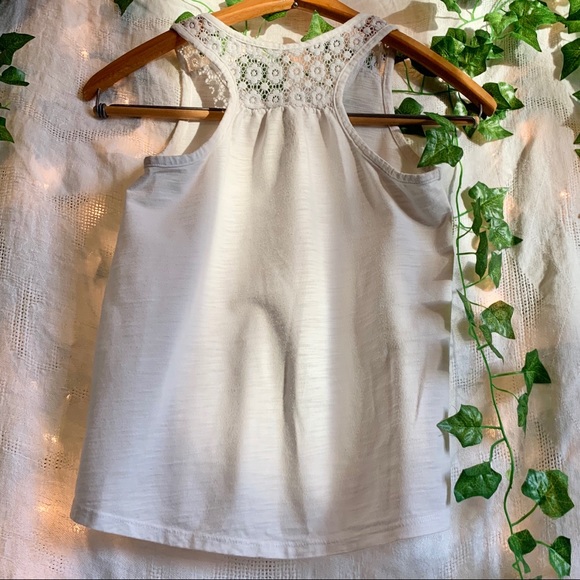White racerback tank top 💕 - Picture 2 of 3